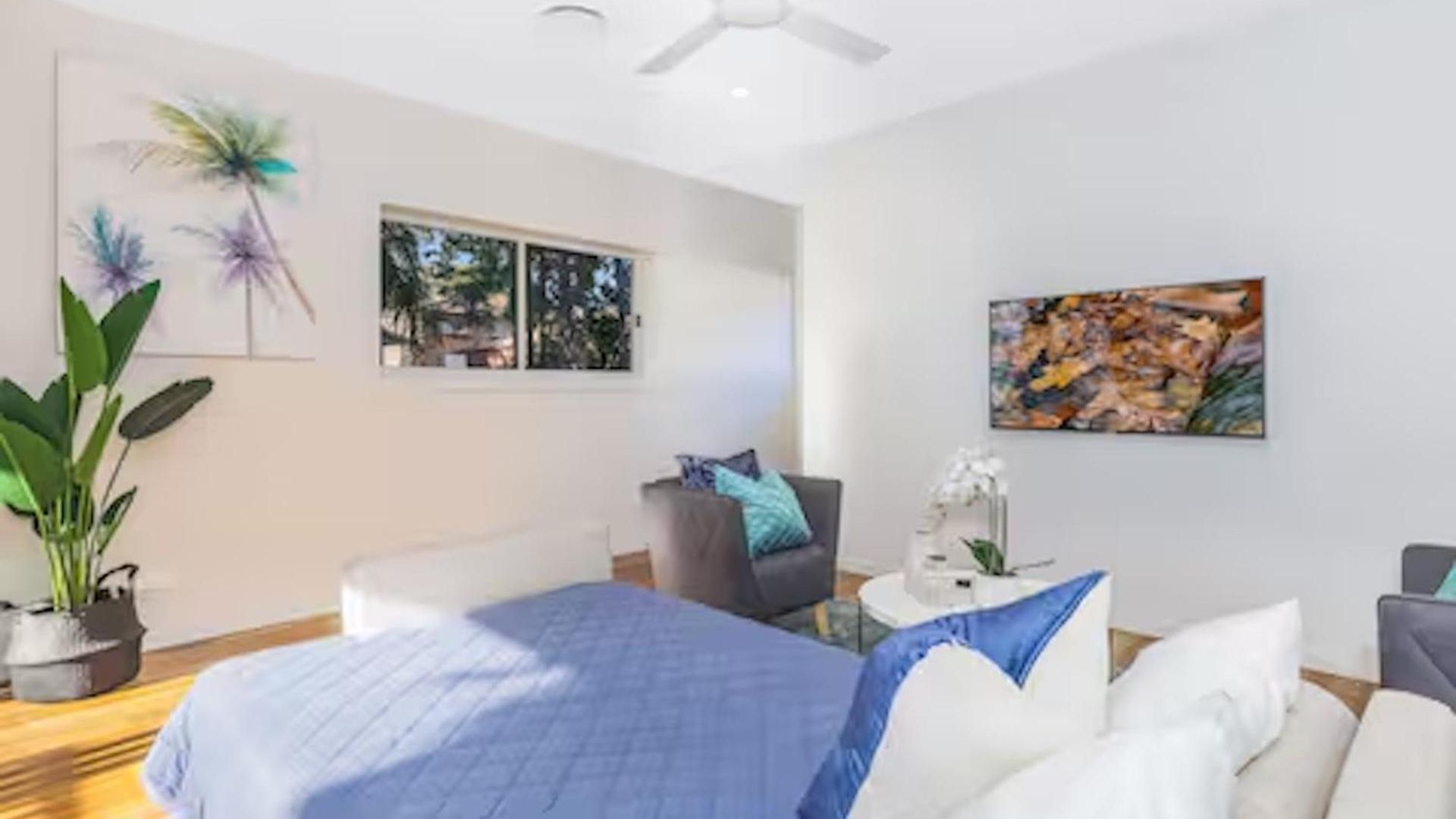 Park Ave Retreat - 3 Carparks, Wifi, Bbq, King Bed *