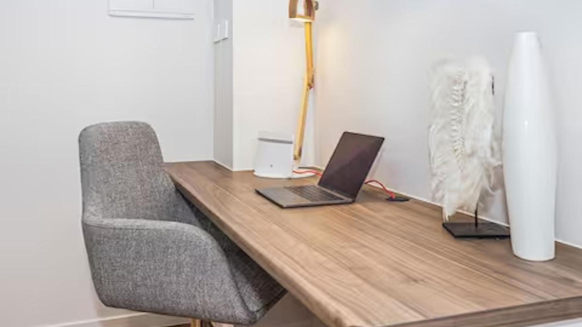 Park Ave Retreat - 3 Carparks, Wifi, Bbq, King Bed Apartment Brisbane