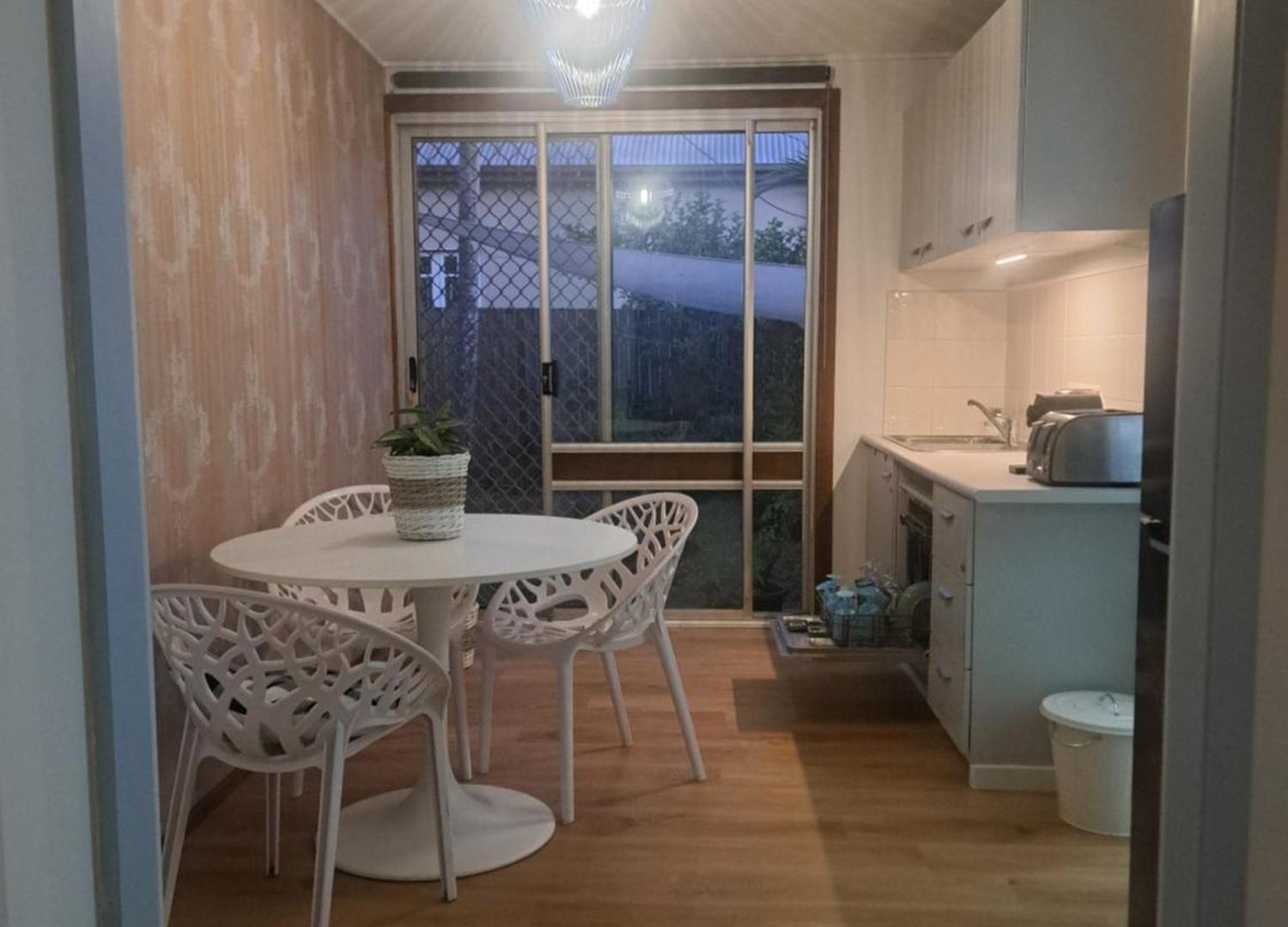 1960s Pool House - Hosted 4*