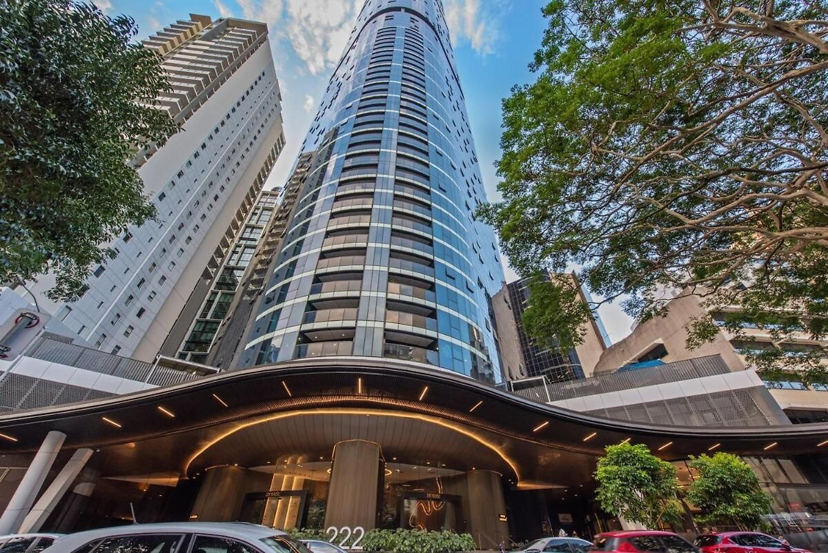 Skyrise Style - 1bed-1bath-1car-views - Cbd Brisbane