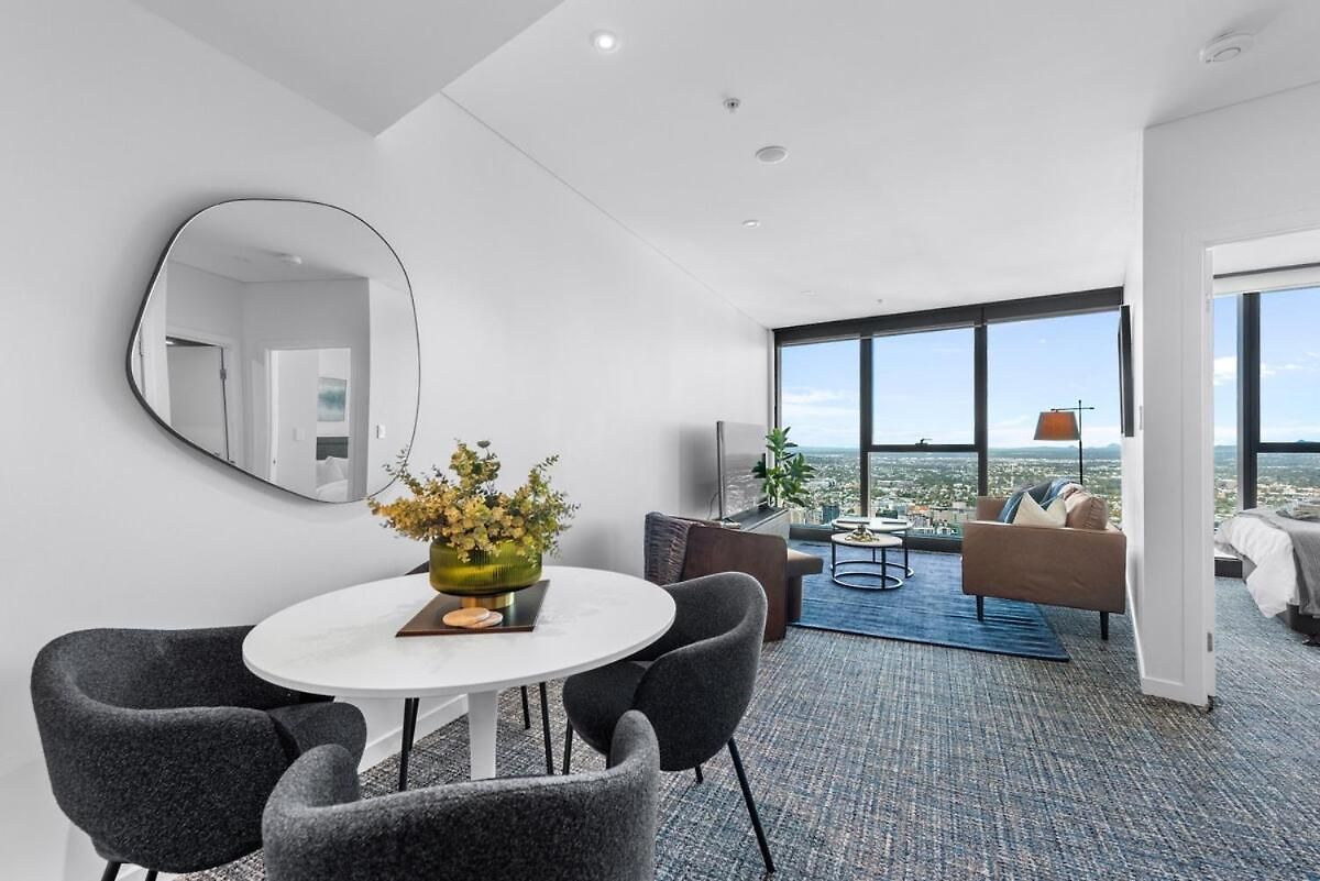 Skyrise Style - 1bed-1bath-1car-views - Cbd