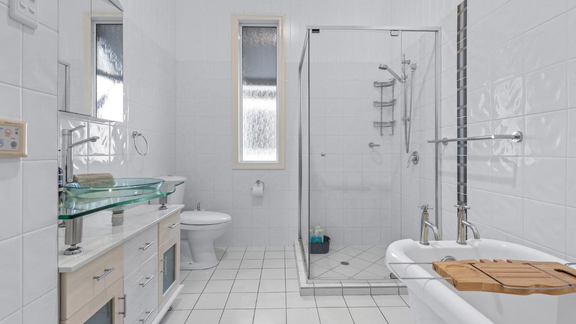 Comfy Character Qld'r ~ 3bed Self-contained-upstairs House W/parking ~ Woolloongabba Holiday home Brisbane