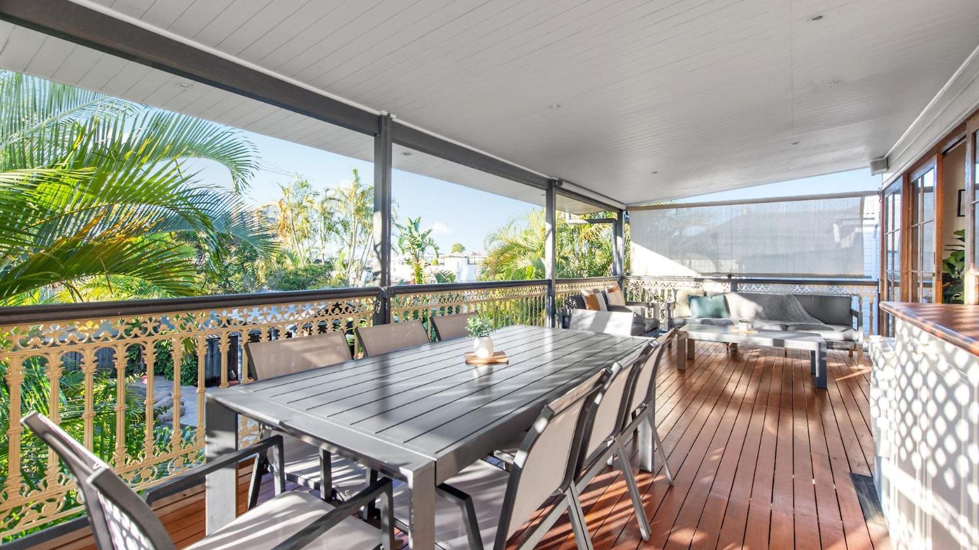 Comfy Character Qld'r ~ 3bed Self-contained-upstairs House W/parking ~ Woolloongabba * Brisbane