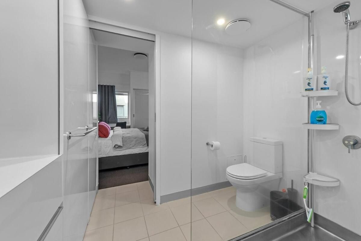 Artful Abode 1bed-1bath-1car - 5 Mins To Cbd