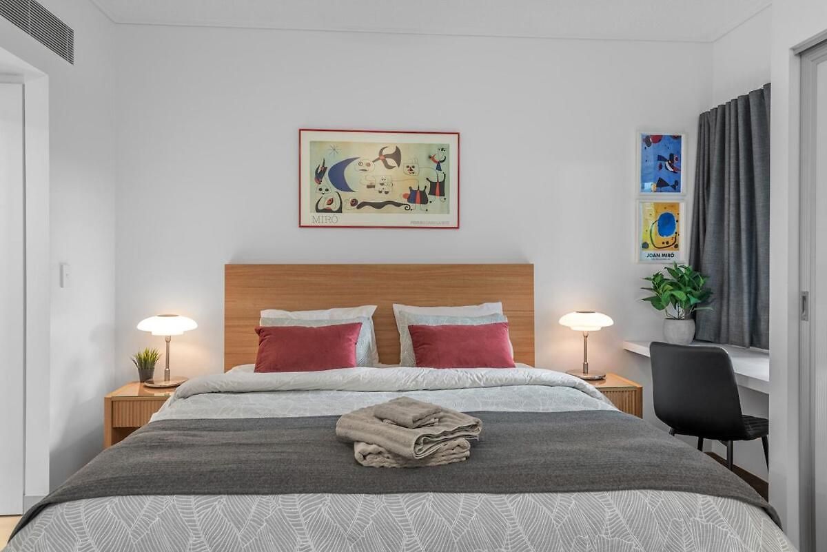 Artful Abode 1bed-1bath-1car - 5 Mins To Cbd