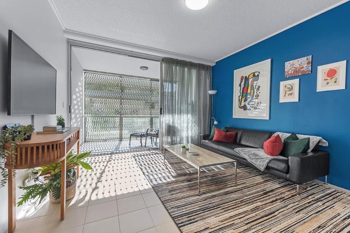 Artful Abode 1bed-1bath-1car - 5 Mins To Cbd Apartment