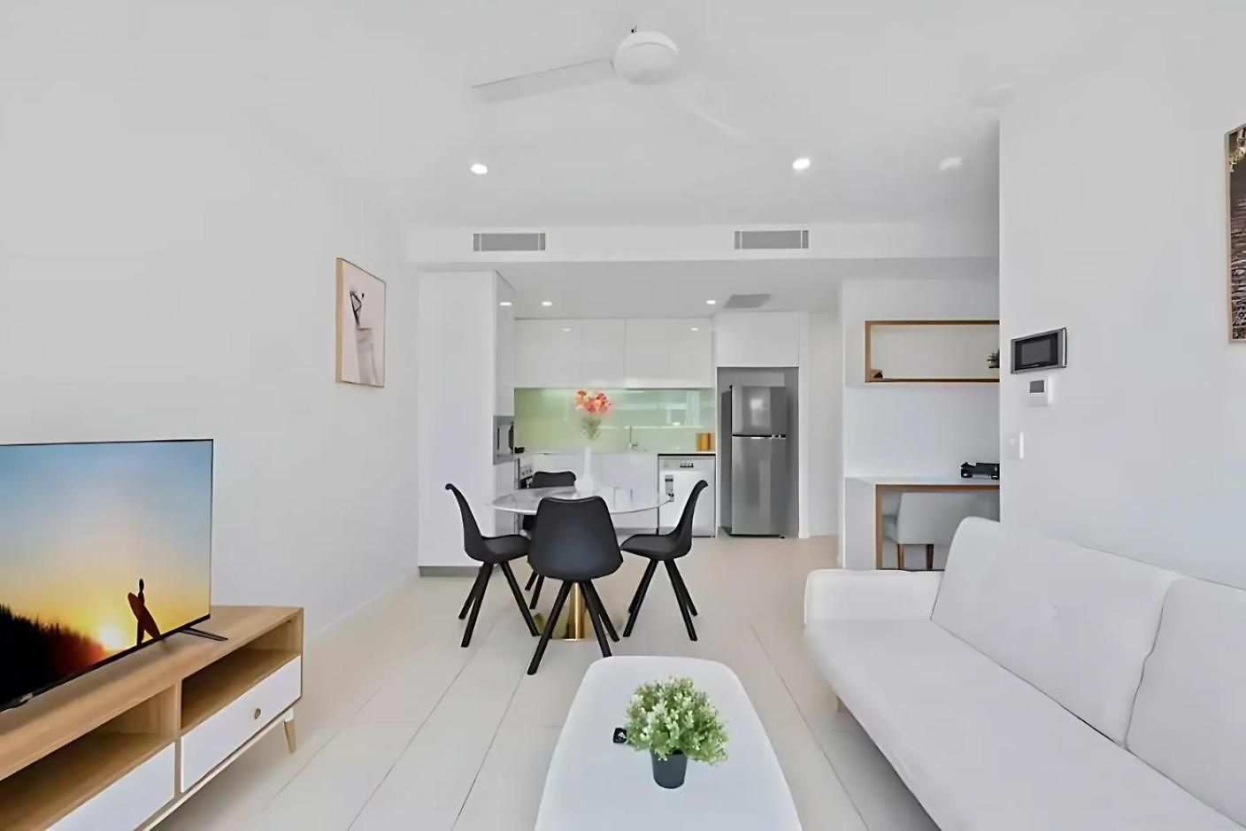 Urban Luxe Retreat, Stylish 1br In South Apartment *