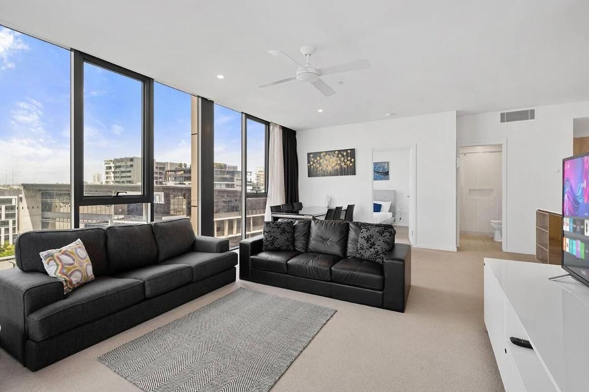 Stunning & River Views Rooftop Pool Gym Apartment Brisbane