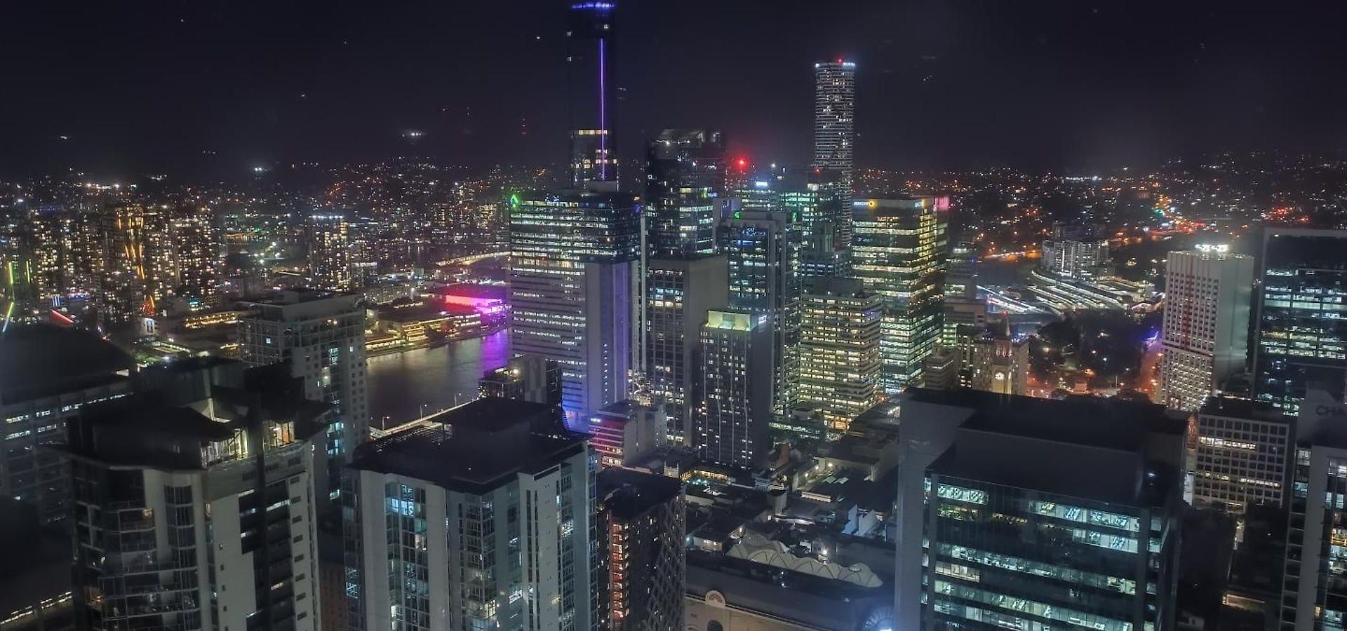 Brisbane's Highest Rated 3 Bedroom Luxury -above 60th Floor- Incredible Views In Skytower, Brisbane's Tallest Building -complimentary Wifi, Drinks, Snacks & Streaming Access Apartment Brisbane