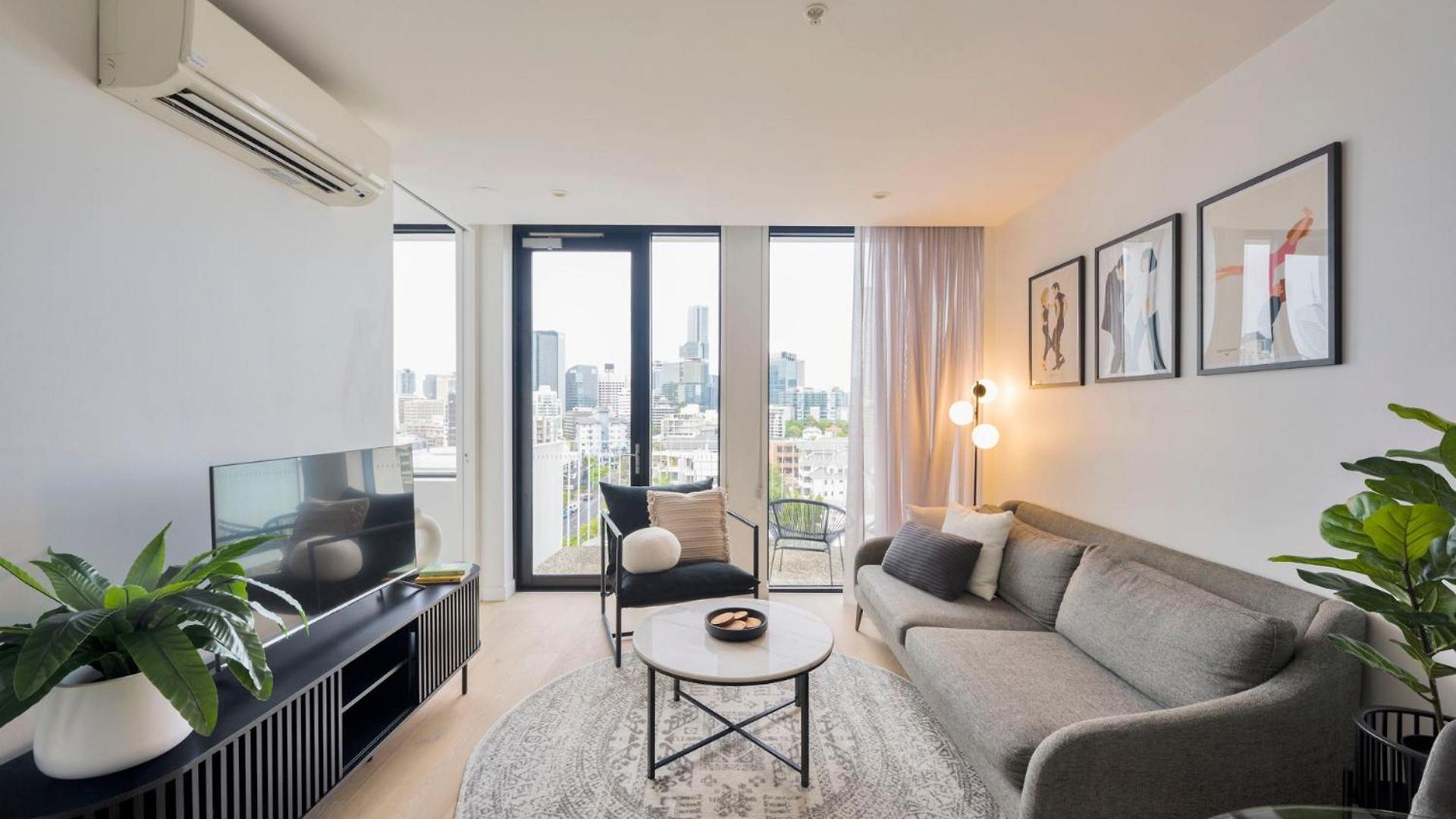 Spacious 2bed 2bath With Views