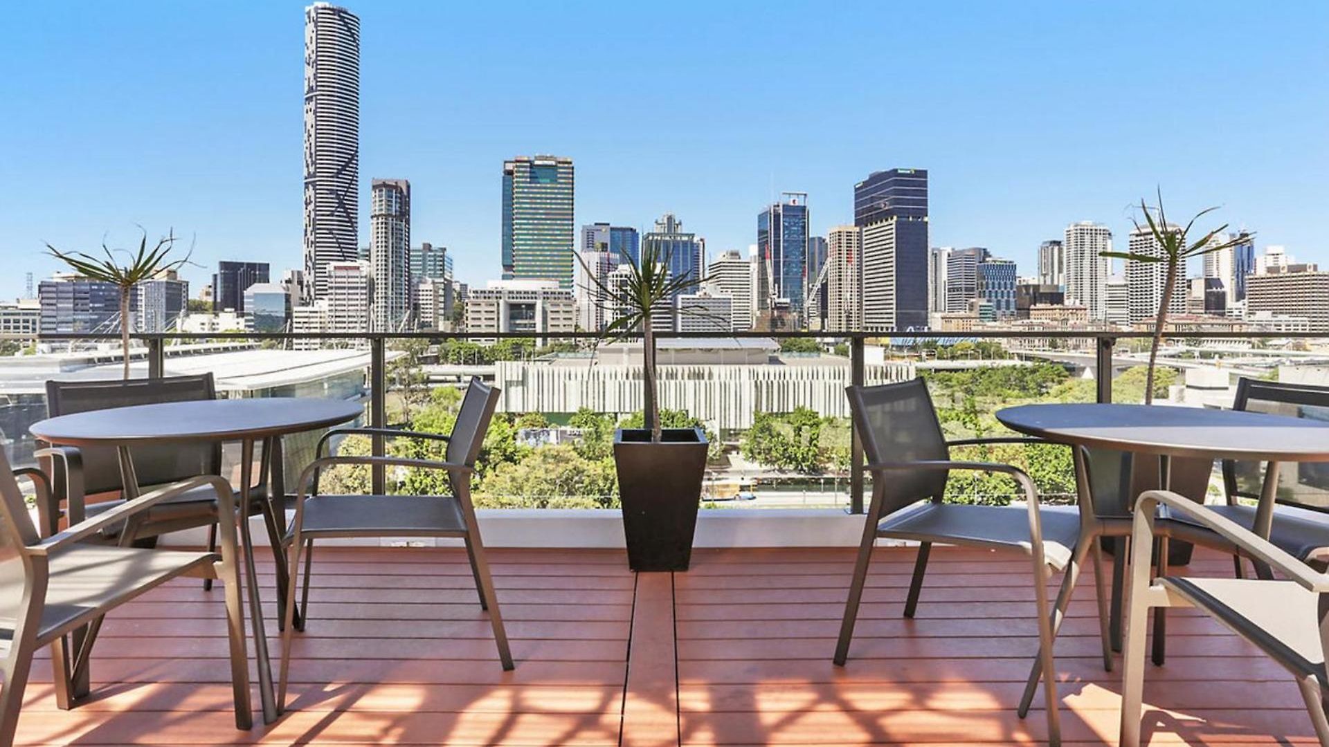 Apartment Spacious 2 Bedroom In Brisbane