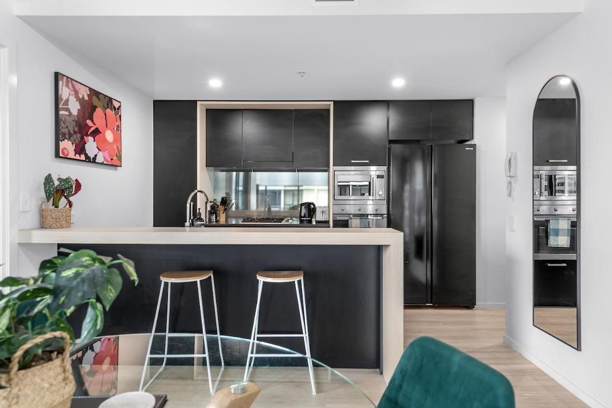 South Bank Sensational - 2bed-2bath-1car-pool Apartment