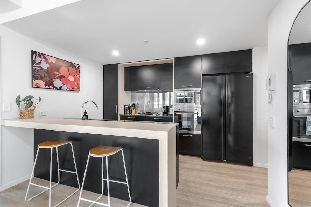 South Bank Sensational - 2bed-2bath-1car-pool Apartment