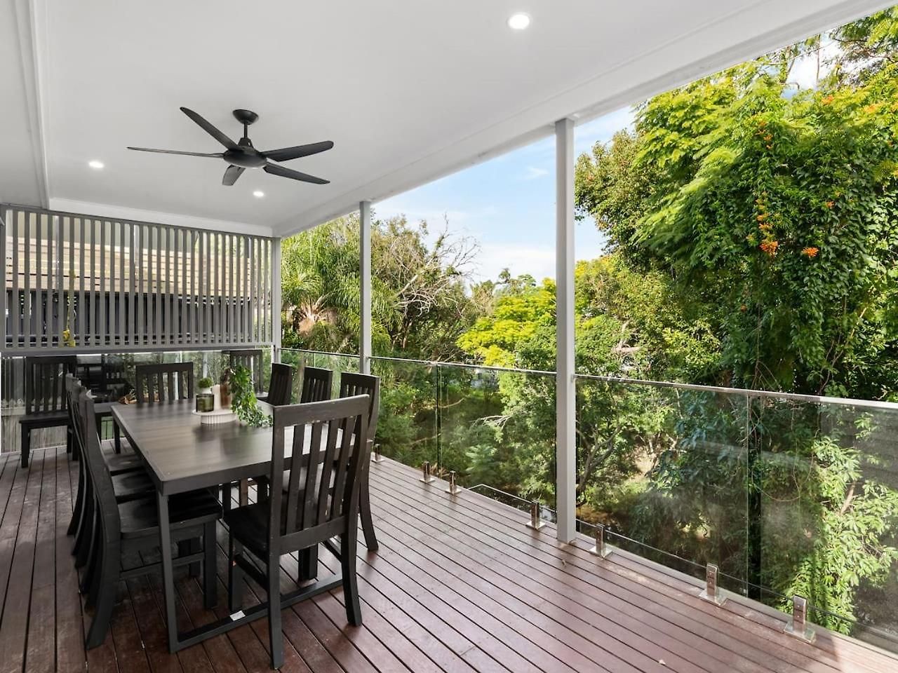 Spacious 4-bedroom Bardon Retreat Across 2 Levels