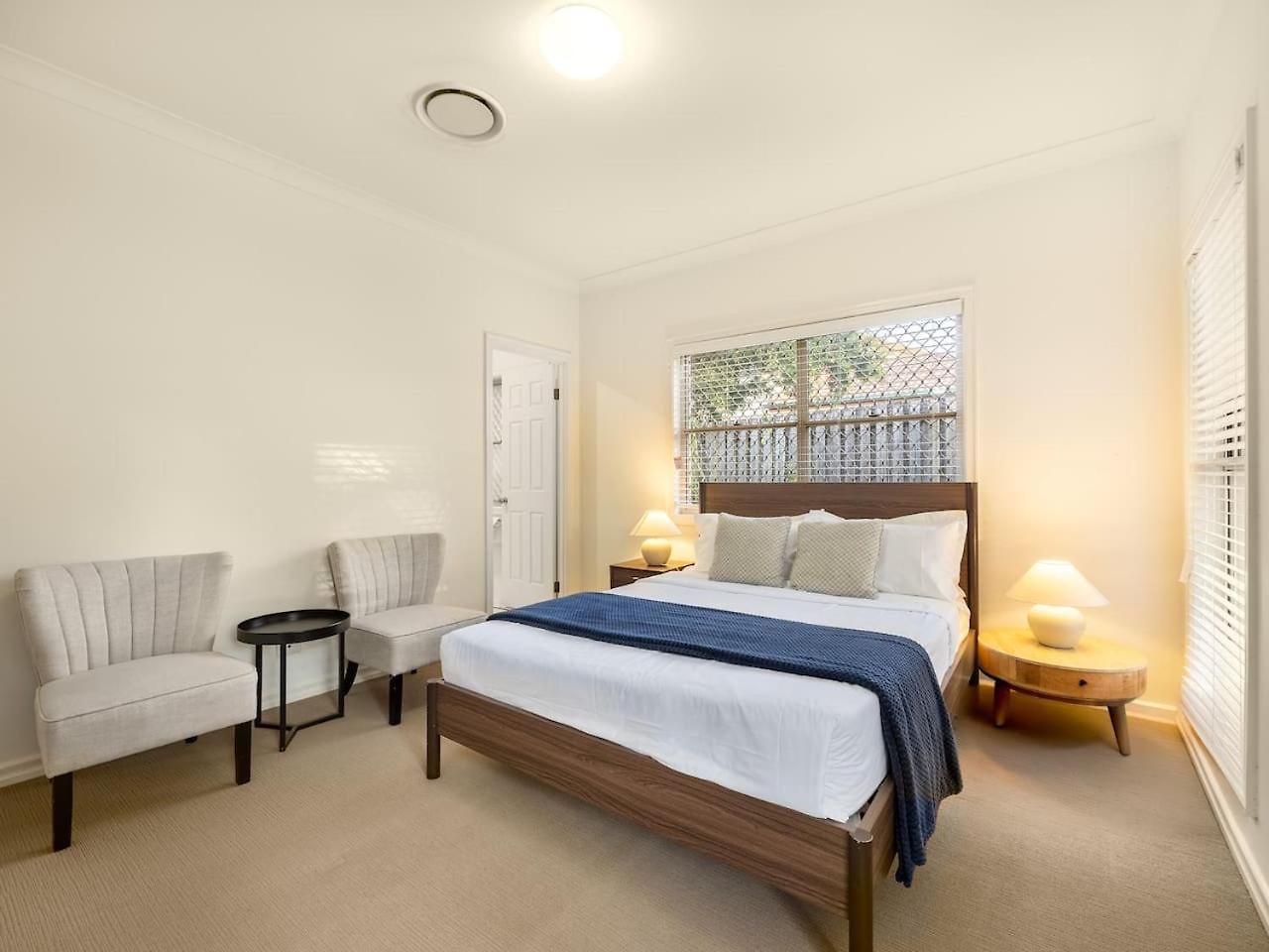 Holiday home Cozy Hub Near Food Fusion Family Business Ideal *