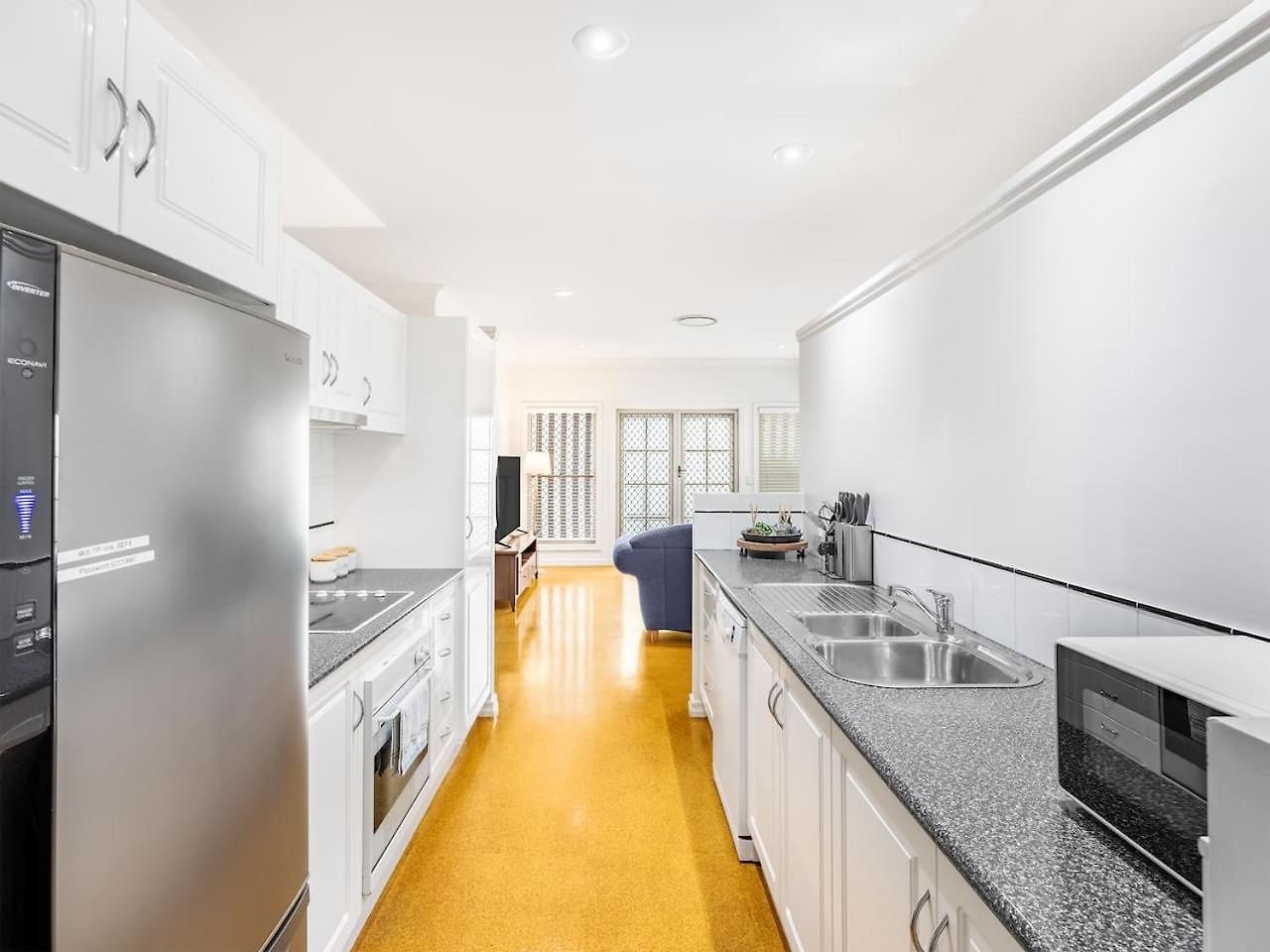 Cozy Hub Near Food Fusion Family Business Ideal Holiday home