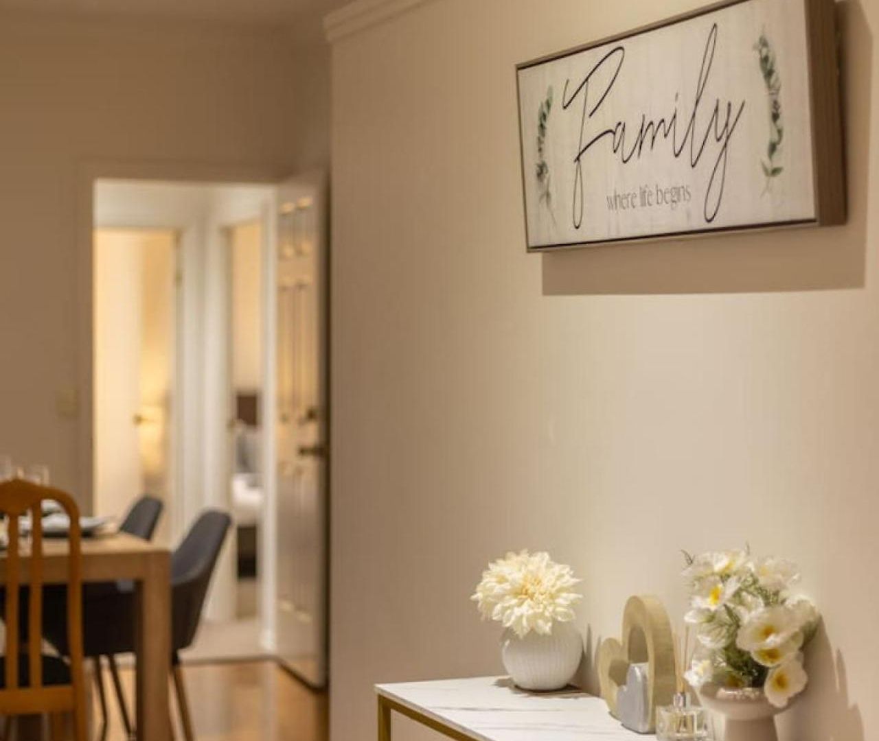 Cozy Hub Near Food Fusion Family Business Ideal Holiday home *