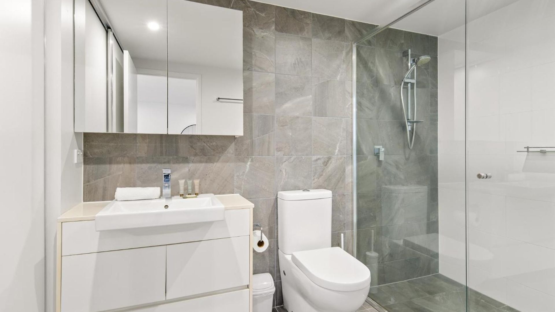 West End Flat With Pool And Bbq Access Apartment Brisbane