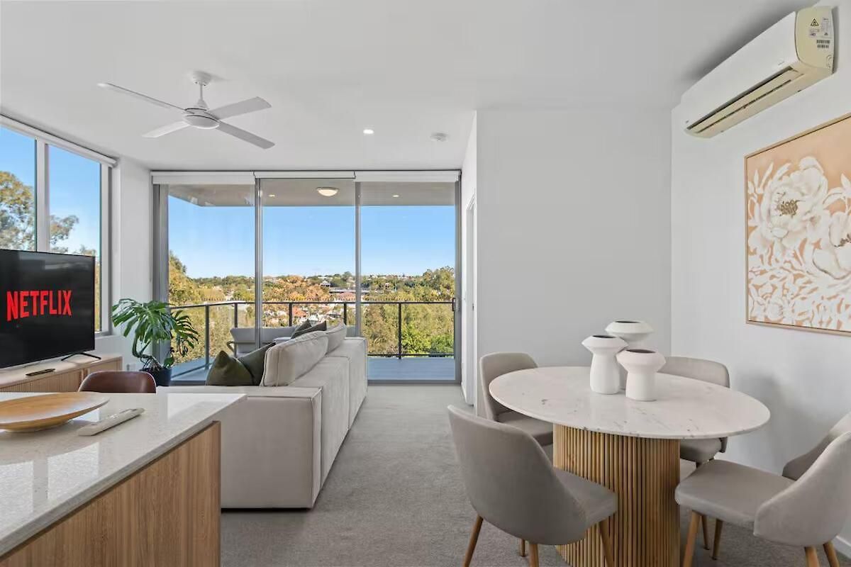 Peaceful With Parking Apartment Brisbane