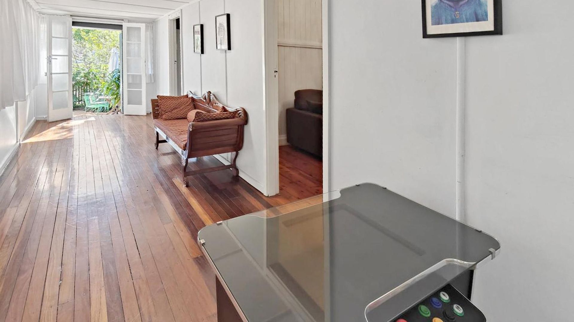 Apartment West Avenue Hideaway In Wynnum - 1 Bed And 1 Bath Brisbane