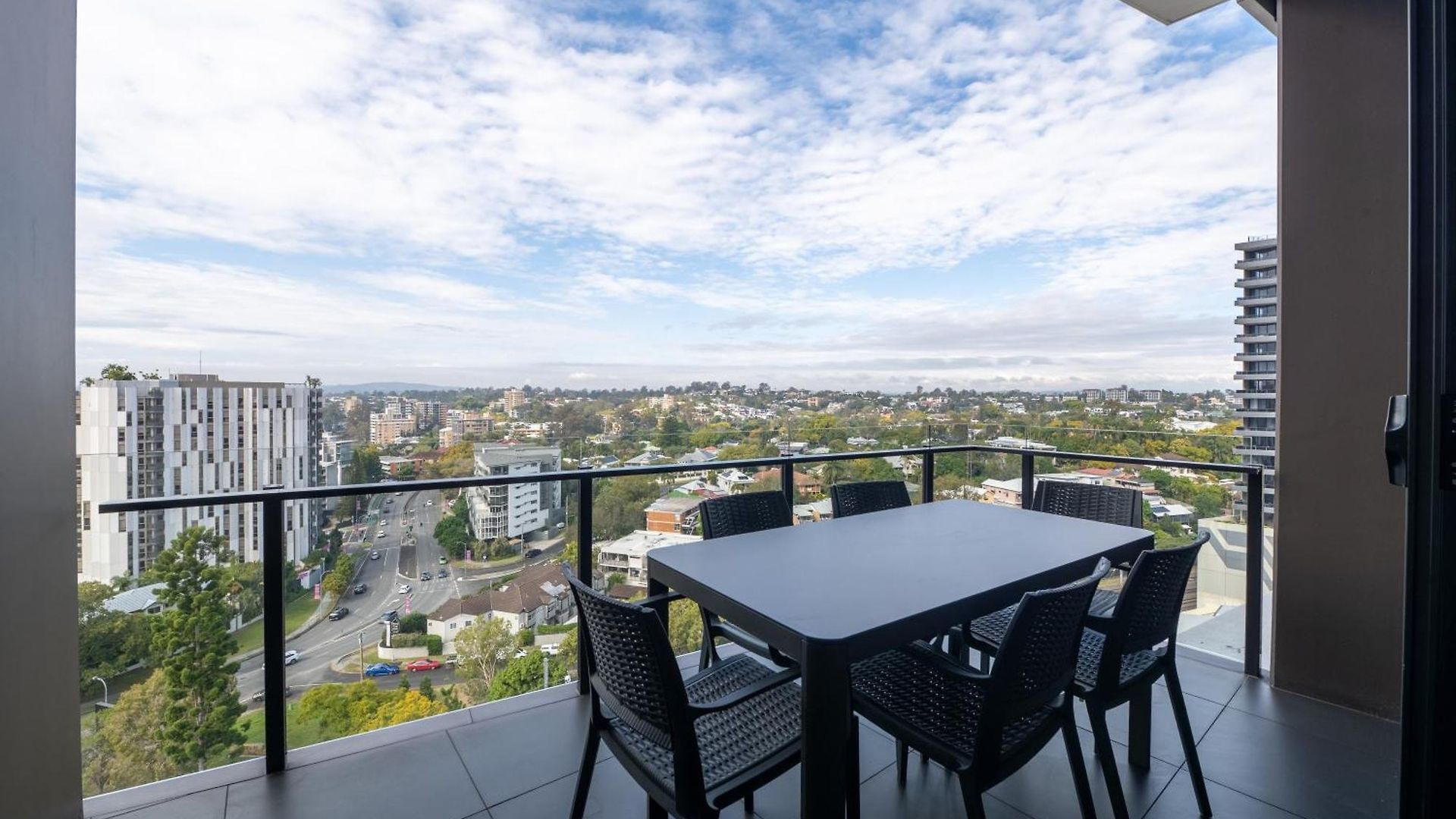 High Street Toowong 4* Brisbane