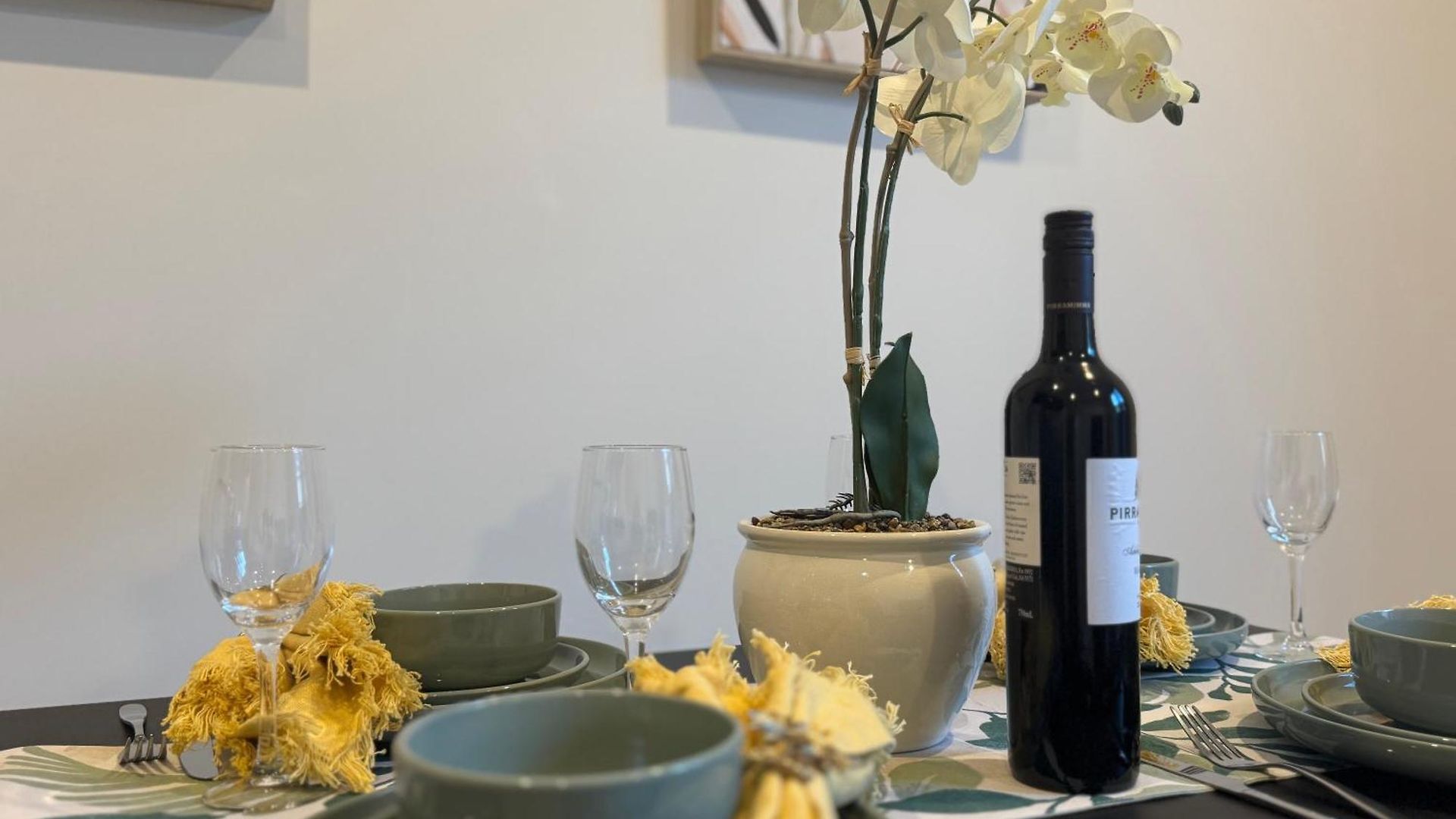 Luxe 2b2b Walk To Sunnybank Market Square Holiday home Brisbane