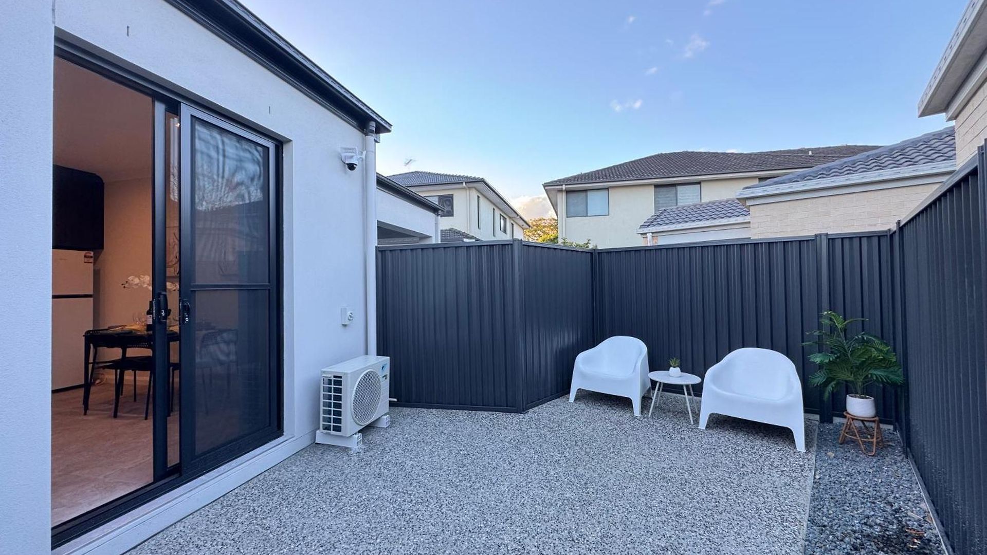 Holiday home Luxe 2b2b Walk To Sunnybank Market Square *