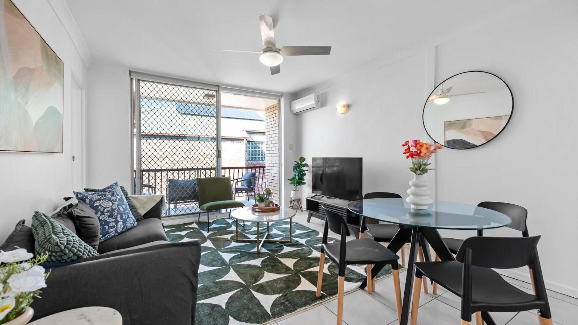 Comfy 2br Near Hospitals, Qut And Cbd With Parking! * Brisbane