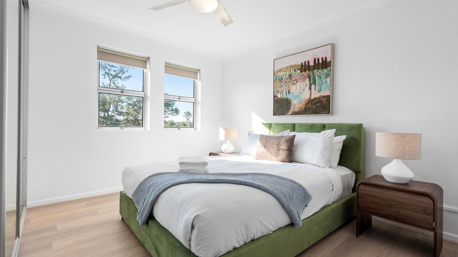Comfy 2br Near Hospitals, Qut And Cbd With Parking! Apartment *