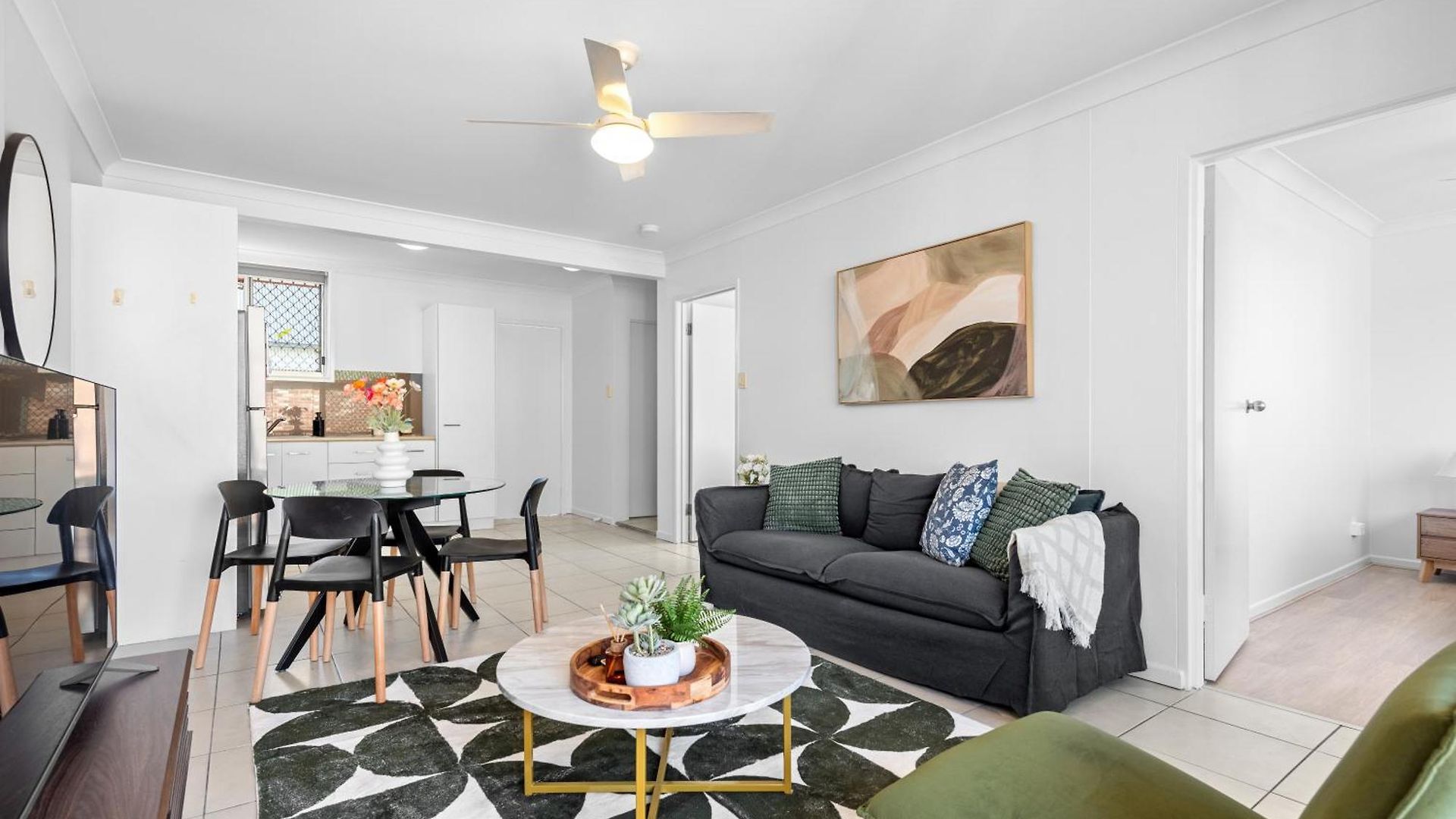 Comfy 2br Near Hospitals, Qut And Cbd With Parking! Apartment *