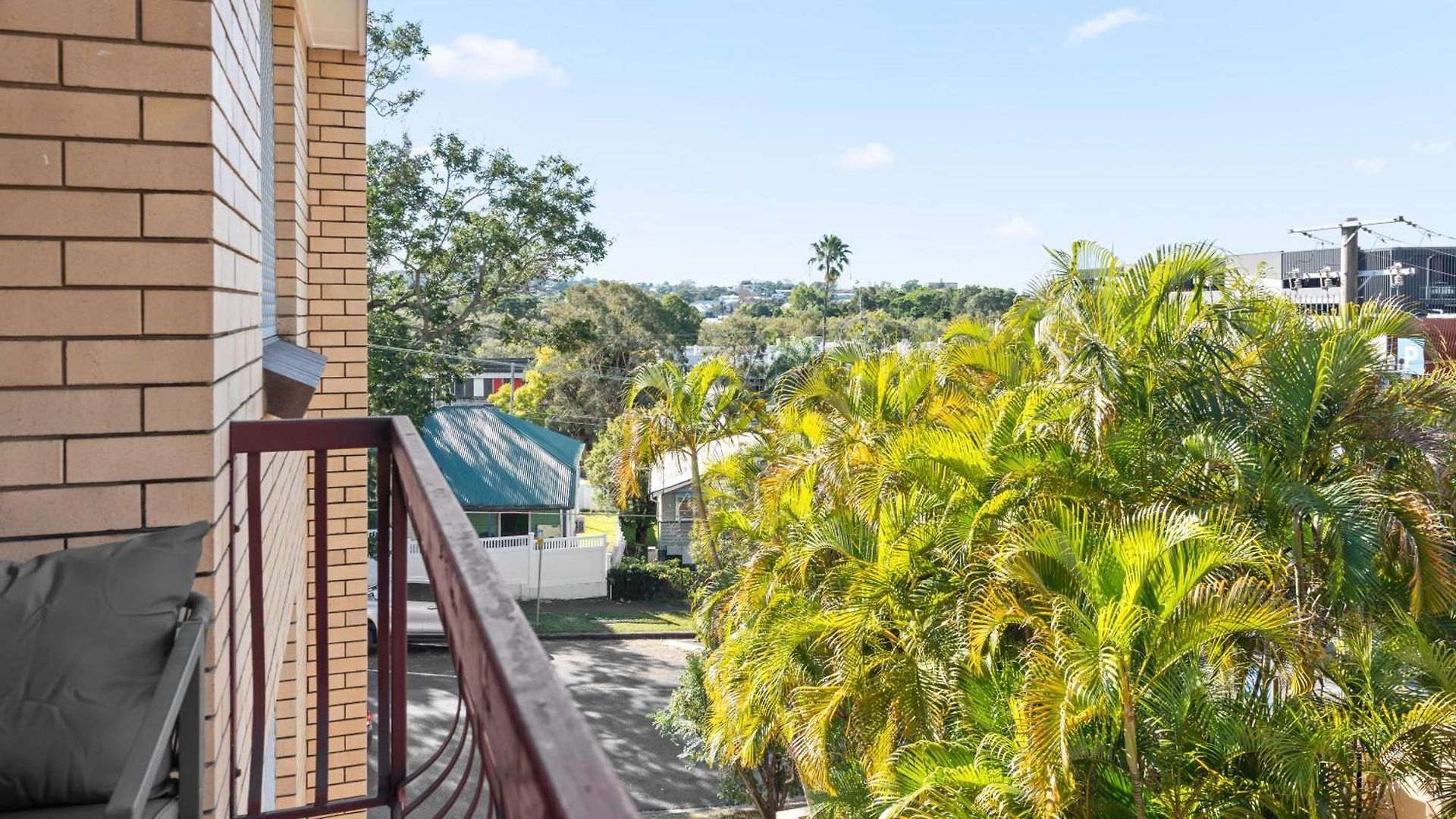 Comfy 2br Near Hospitals, Qut And Cbd With Parking! *