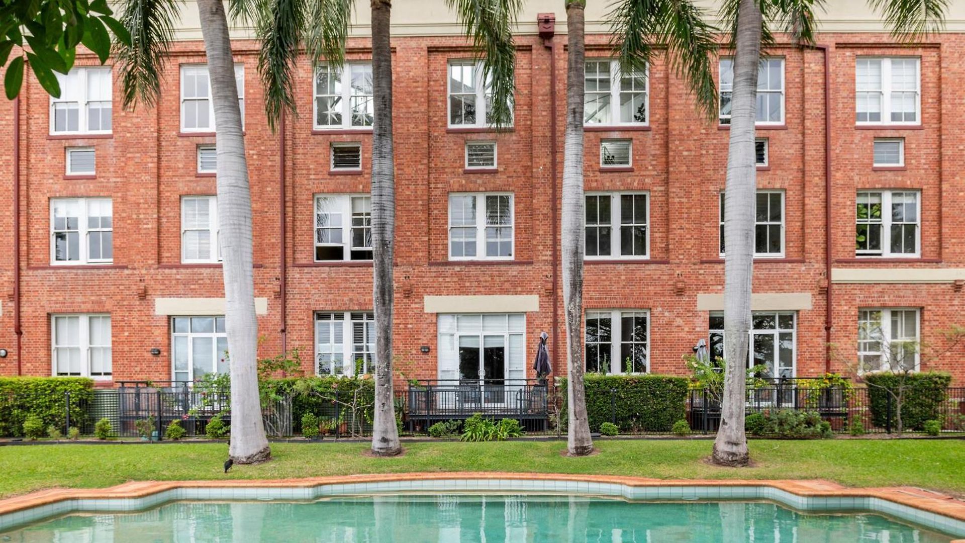 Woolstore Riverfront Teneriffe Apartment *