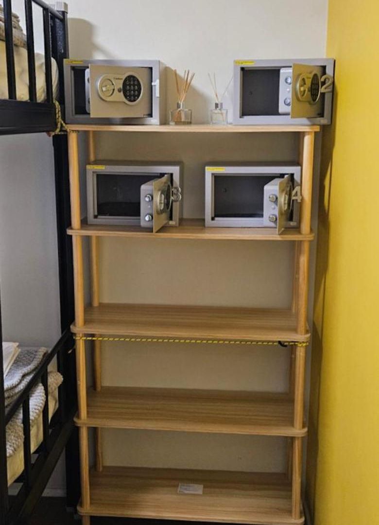 Hostel Aztec Adress 133 Beckett Road, Mixed Shared *