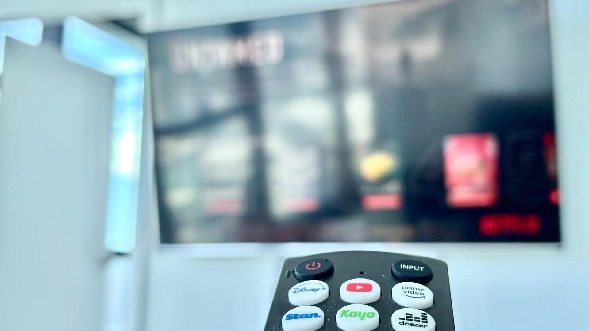 Brisbane's Highest Rated 3 Bedroom Luxury -above 60th Floor- Incredible Views In Skytower, Brisbane's Tallest Building -complimentary Wifi, Drinks, Snacks & Streaming Access Apartment Brisbane