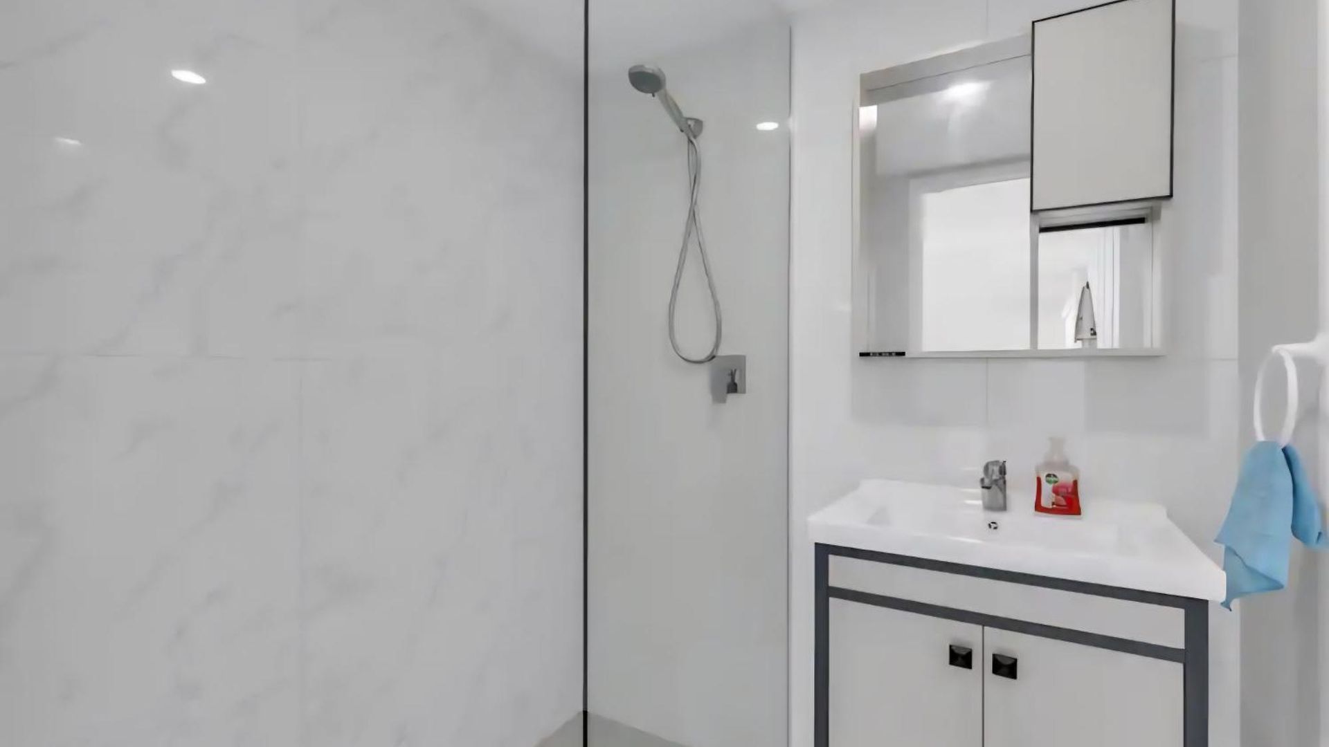 6 Mins To City-stylish Retreat * Brisbane
