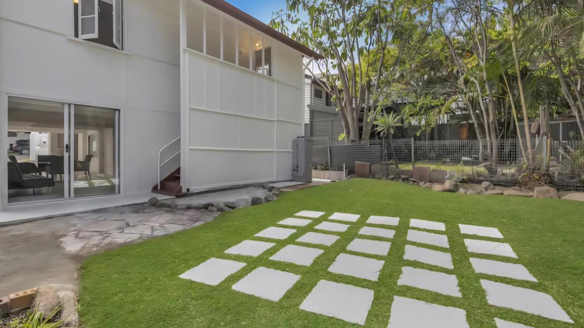 6 Mins To City-stylish Retreat Holiday home