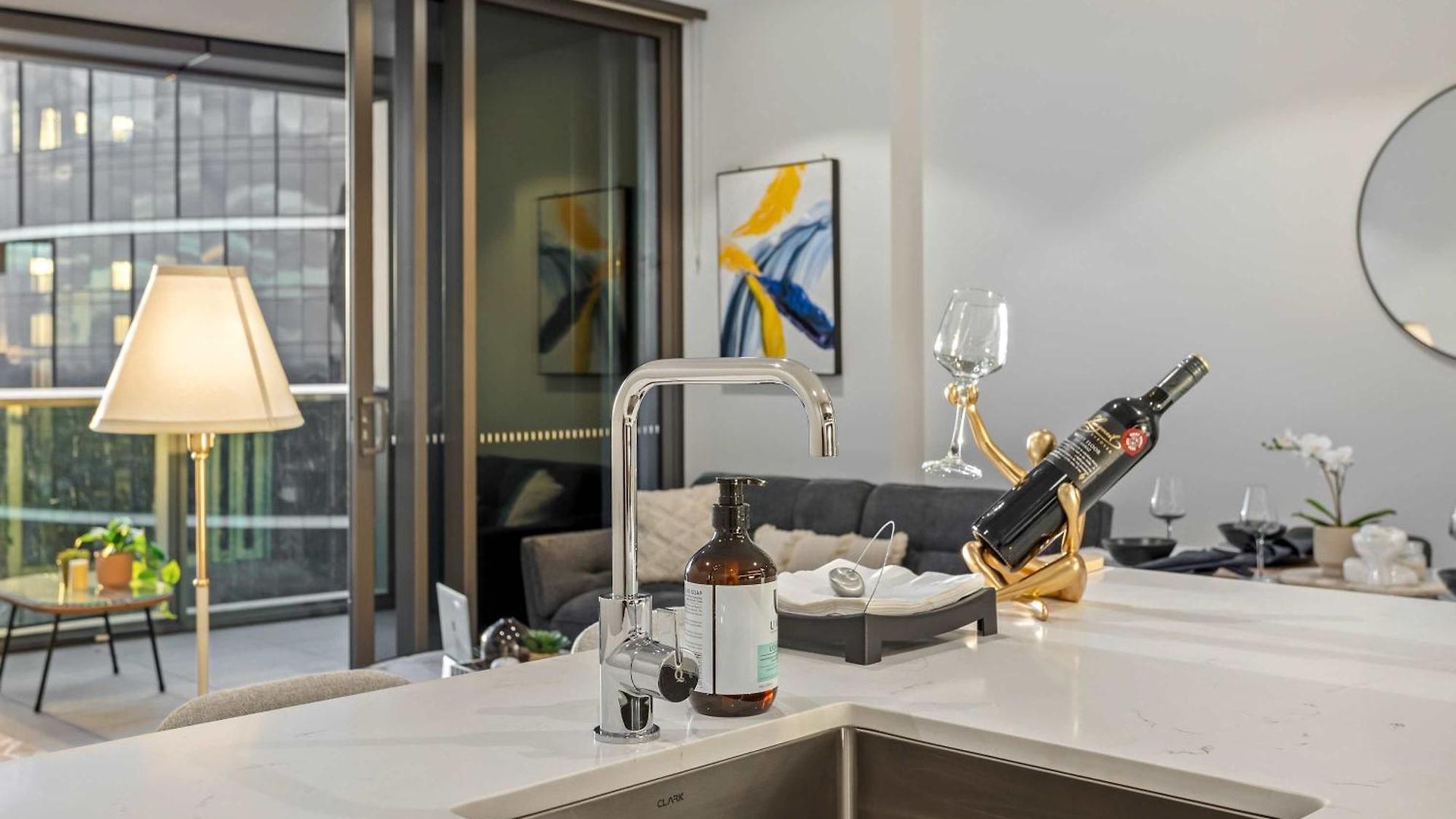 Apartment Iconic Views - Queen's Wharf 1br - Casino & South Bank *