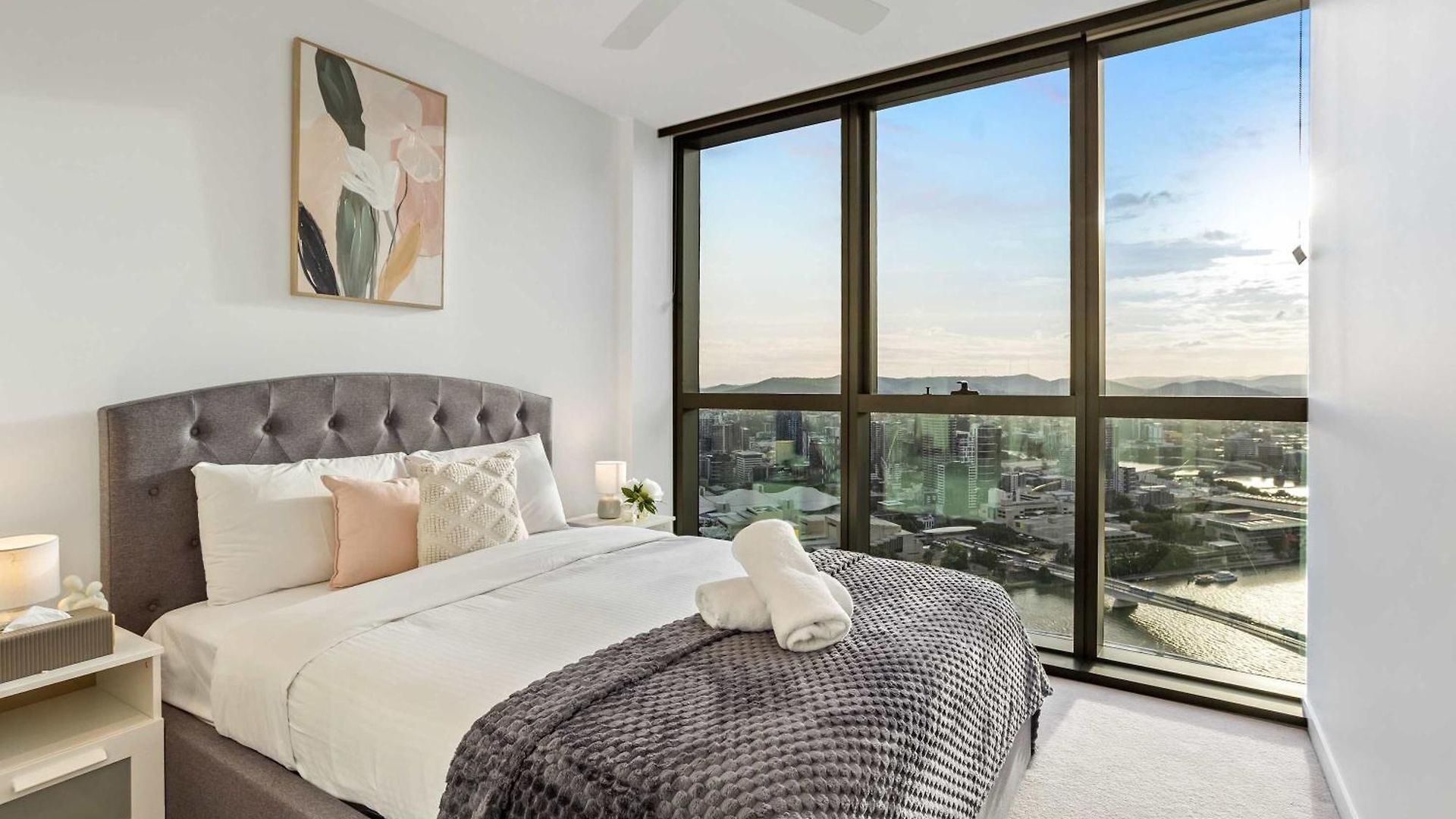 Iconic Views - Queen's Wharf 1br - Casino & South Bank Apartment *