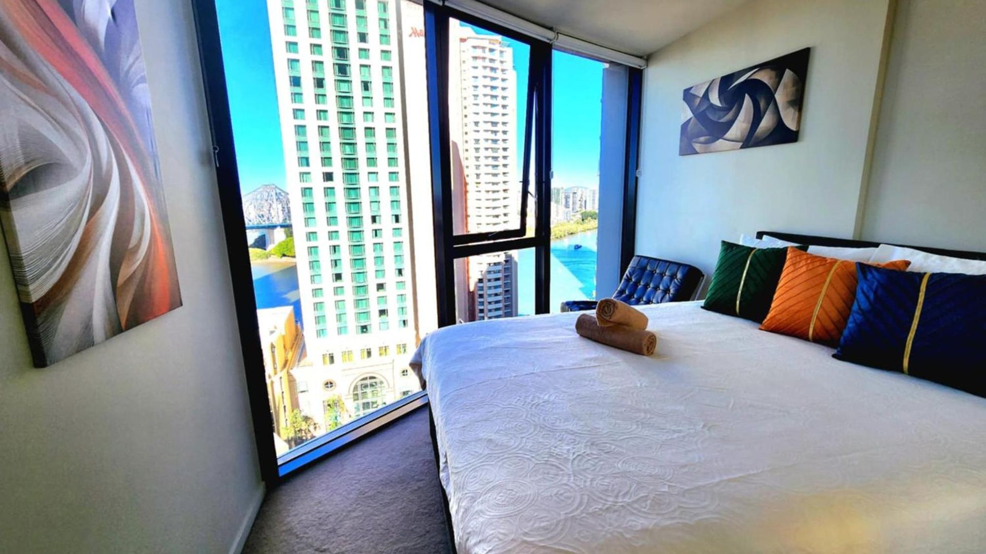 Location And Splendid Views Apartment