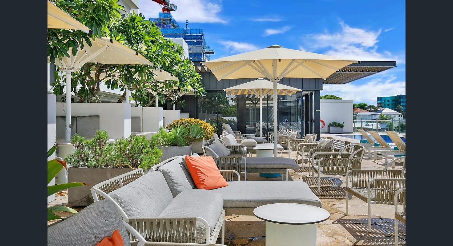 Bright Cbd 2 Bedroom Resort-style Escape * Brisbane