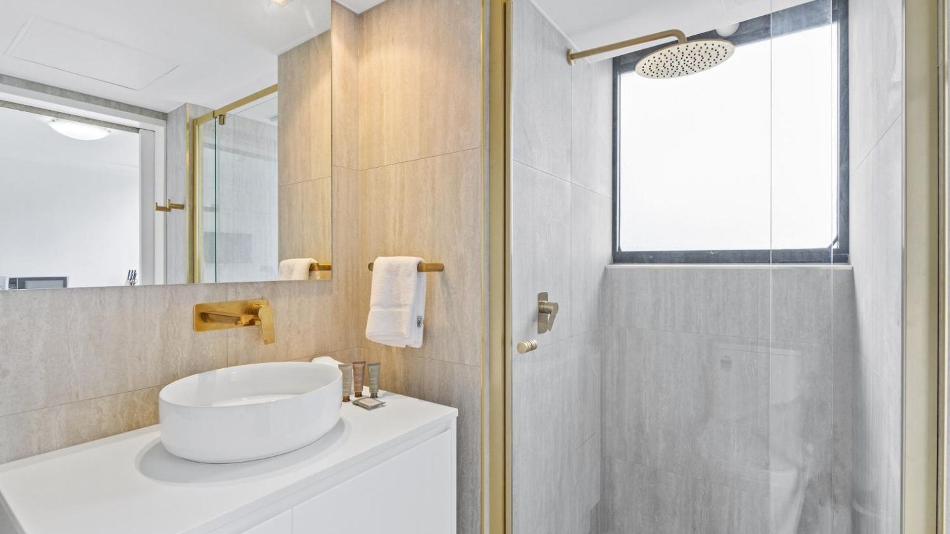 Stylish In The Heart Of Apartment Brisbane