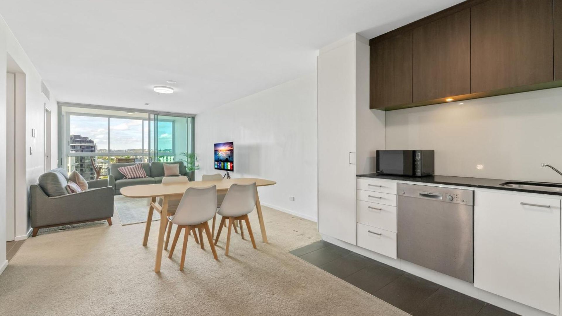 Kangaroo Point 2-bed Flat With Gym & Pool *