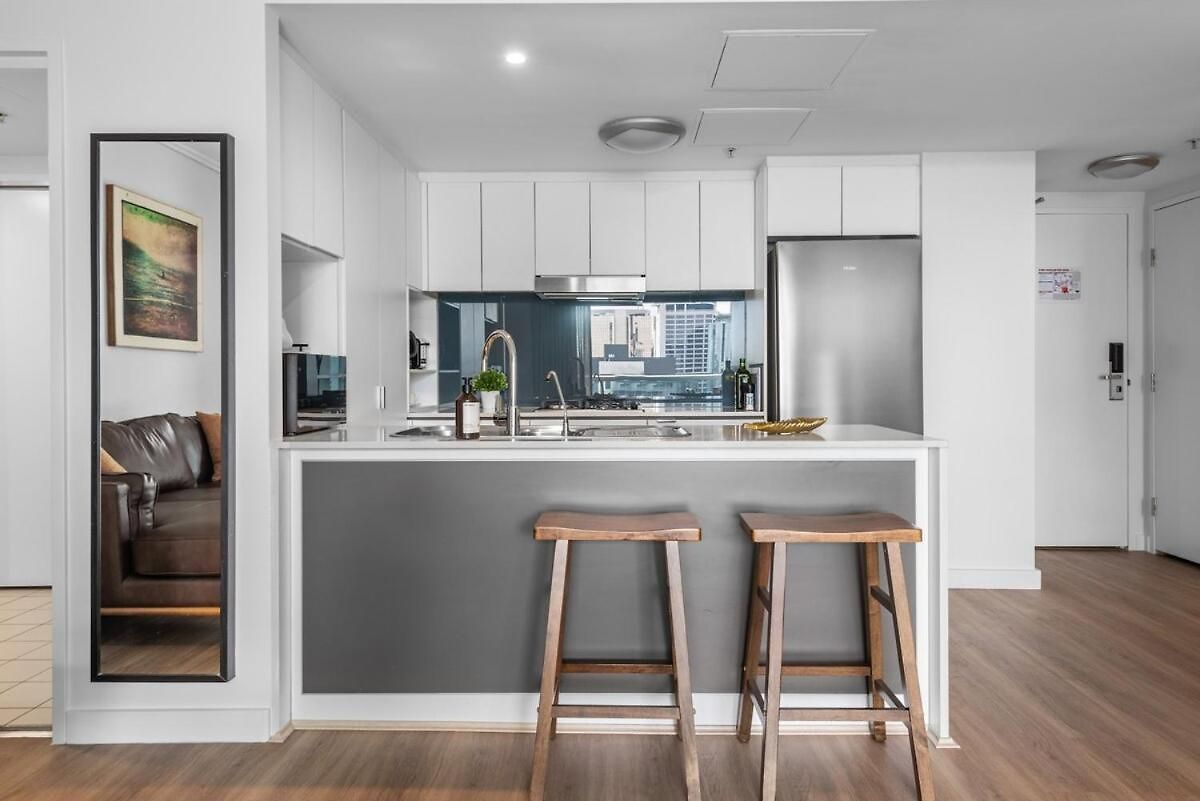 Hot In The 2bed-2bath-2car-study-pool-views * Brisbane
