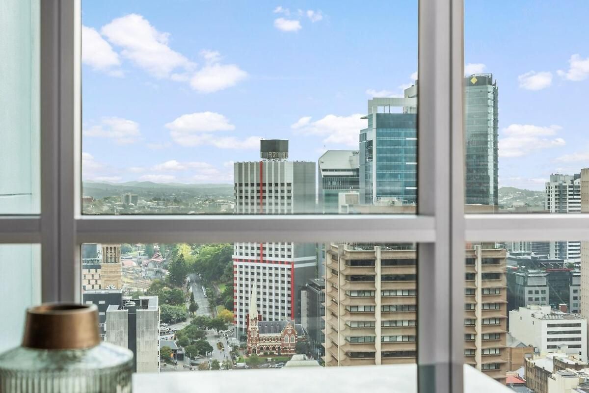 Hot In The 2bed-2bath-2car-study-pool-views Apartment *
