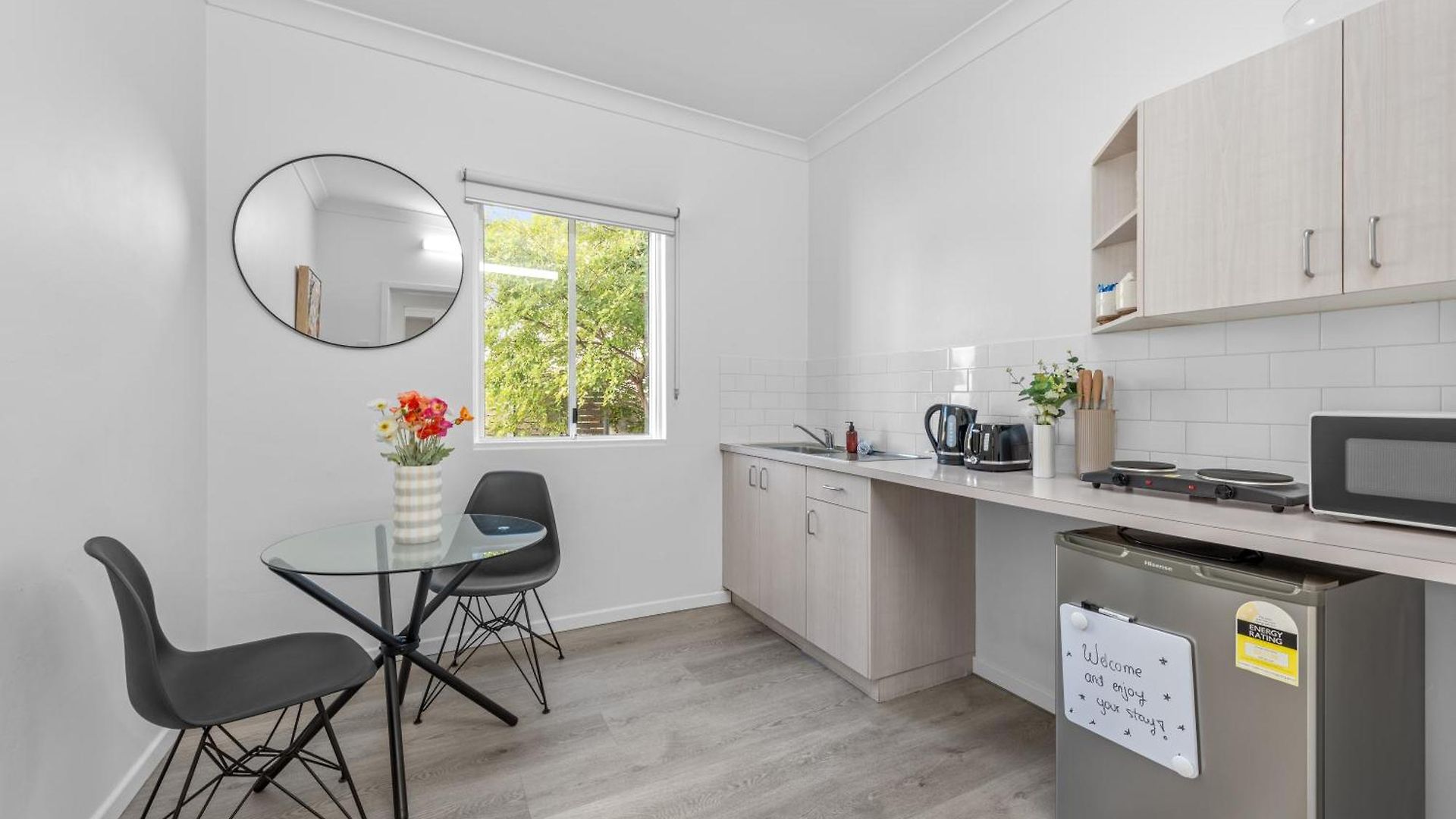 Apartment Stylish Centre - Short Walk To Hosp *