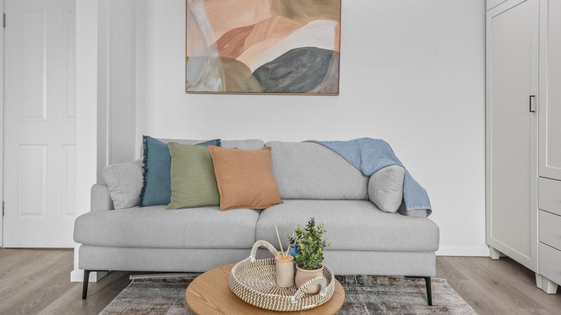 Apartment Stylish Centre - Short Walk To Hosp *