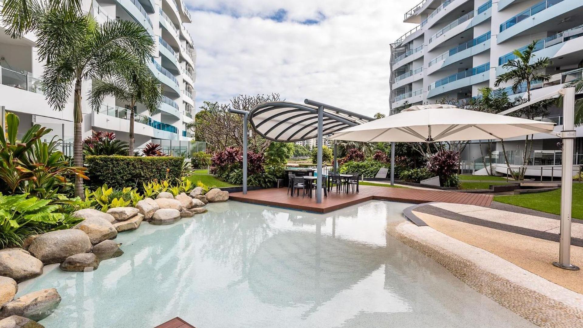 Apartment Riverside At Wateredge West End *