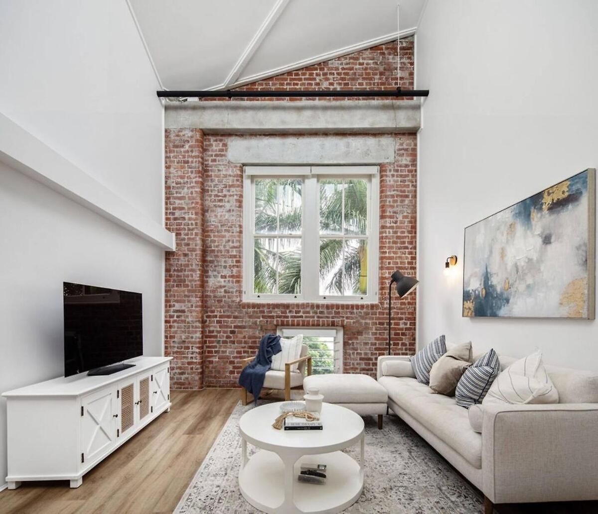 Woolstore Style - 2bed-2bath-1car - Teneriffe * Brisbane