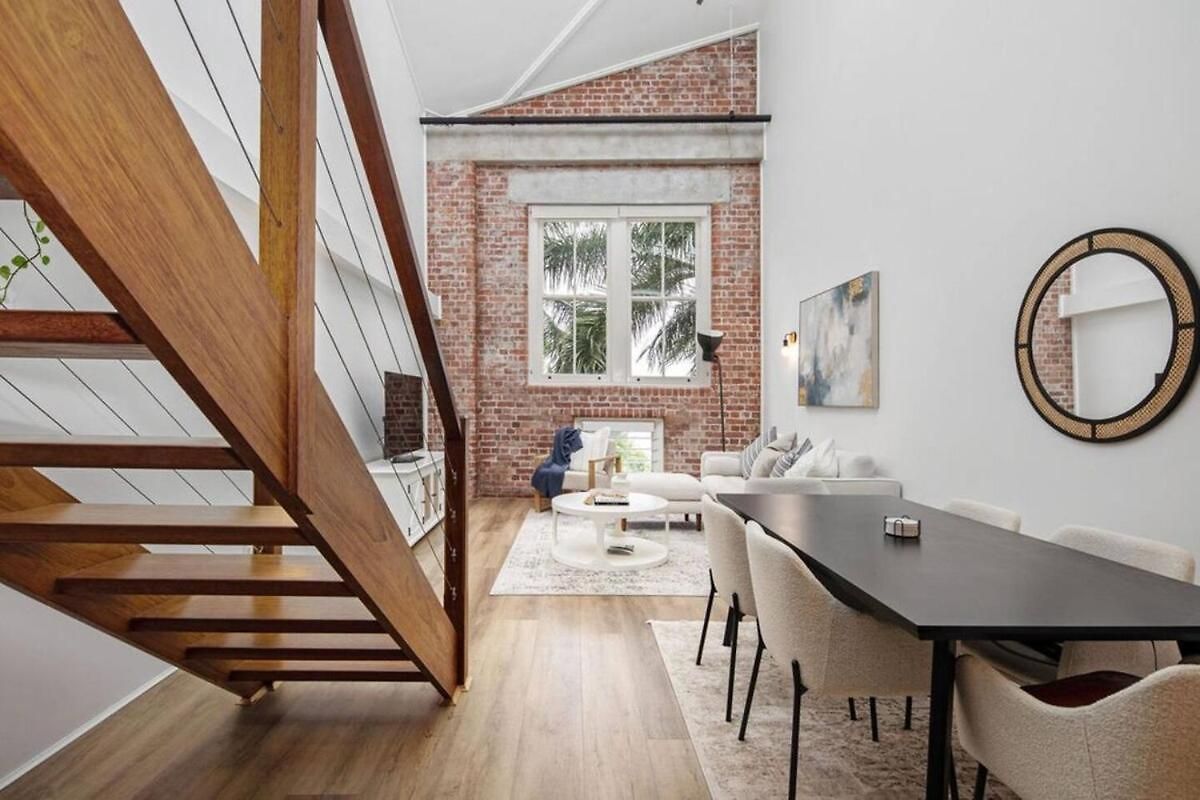 Woolstore Style - 2bed-2bath-1car - Teneriffe * Brisbane