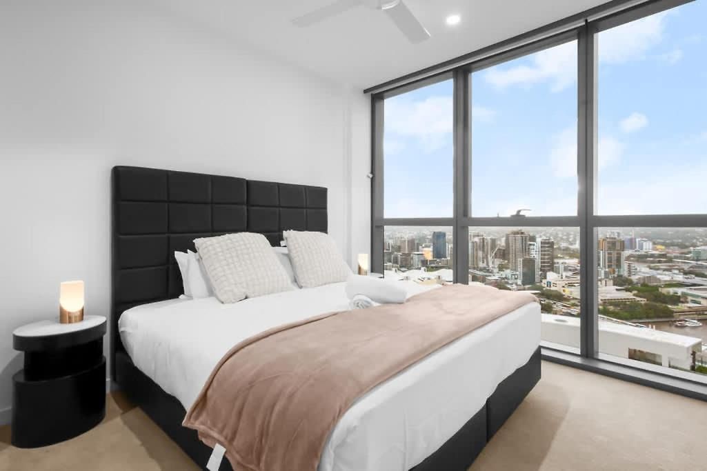 35th Floor Cbd Luxury At Queens Wharf * Brisbane